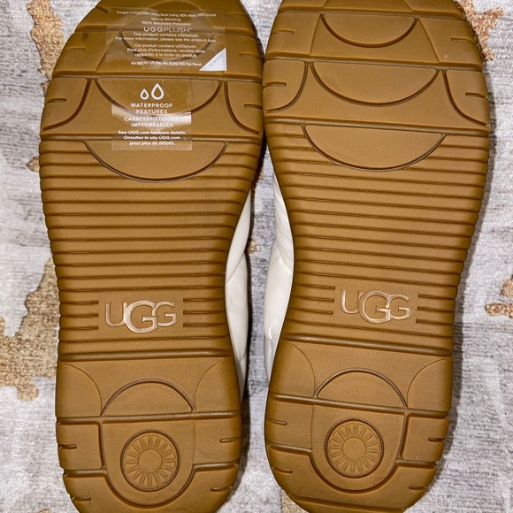 ‼️ Not for Sale ‼️ Uggs Lakesider Zip Puff white - Picture 3 of 7